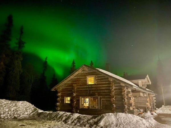 finlande laponie aurore boreale chalet bois neige o-nord