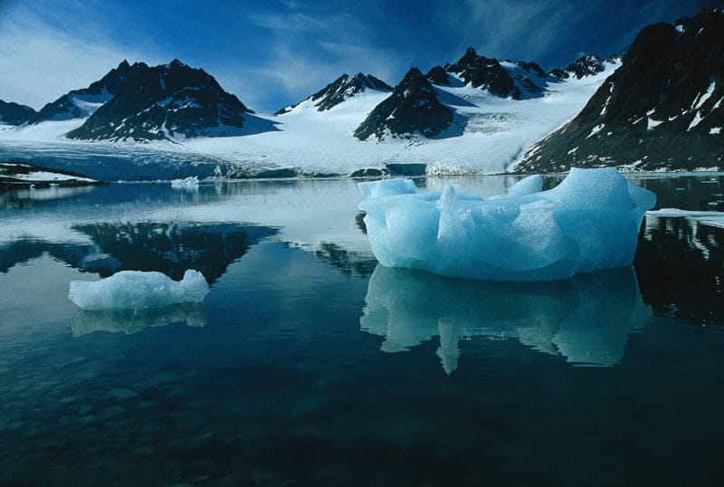 norvege arctique spitzberg iceberg montagnes ocean o-nord