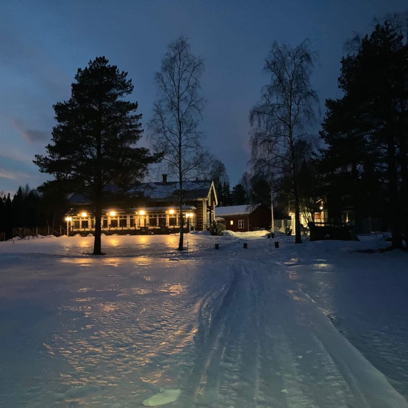 suede laponie lulea Jopikgården sejour hiver lodge nuit lumiere o-nord