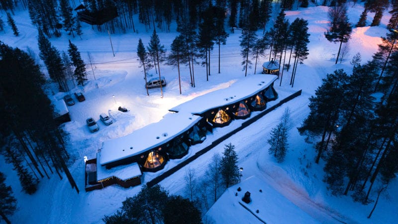 finlande laponie pyha igloo verre charme luxe charme couple famille vue aerienne forets authentique o-nord