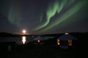 norvege laponie tromso ile de Rebbenesøya yourte typique authentique aurora borealis hiver o-nord