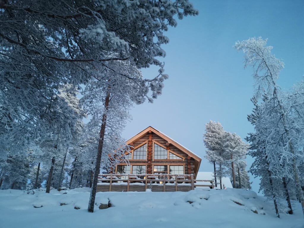 finlande laponie inari hotel wilderness nangu batiment principal neige o-nord