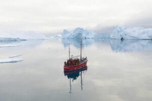 Groenland Ilulissat bateau navigationicebergs neige hiver o-nord
