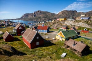 groenland sisimiut musee maisons colorees ete voyage o-nord