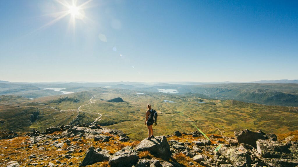 norvege jotunheimen randonnee paysage spectaculaire randonneurs ete croisiere bitihorn o-nord