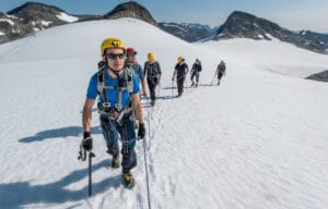 norvege jotunheimen randonnee paysage vue spectaculaire randonneurs ete sommet glacier o-nord