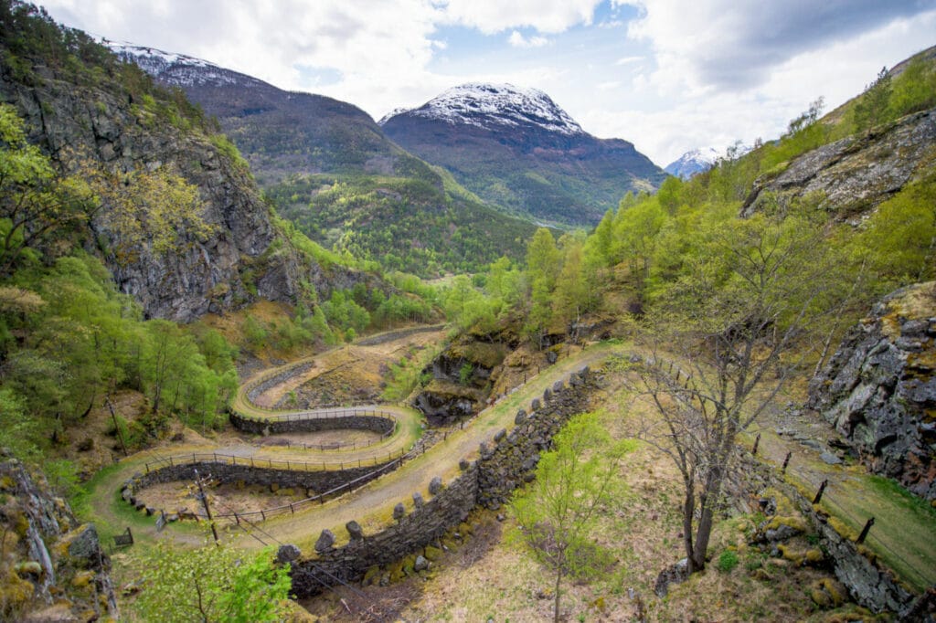norvege jotunheimen randonnee voie royale paysage vue spectaculaire randonneurs ete o-nord