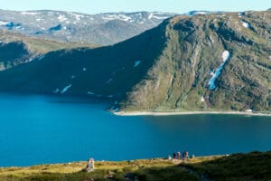 norvege jotunheimen randonnee paysage spectaculaire randonneurs ete vallee svartdalen lac bygdin o-nord