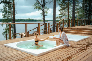 finlande lakeland joroinen pihlas resort lac jacuzzi voyage charme luxe o-nord