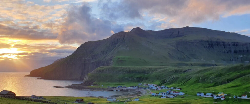 danemark feroe Suðuroy randonnee tour guide paysage village voyage o-nord