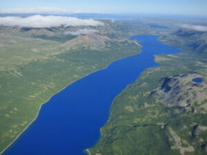 etats-unis alaska vol avion katmai observation paysage eau relief voyage o-nord