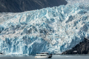 etas-unis alaska ocean glacier bateau montagnes croisière kenai voyage o-nord
