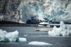 etas-unis alaska ocean glacier iceberg bateau montagnes croisière kenai voyage o-nord