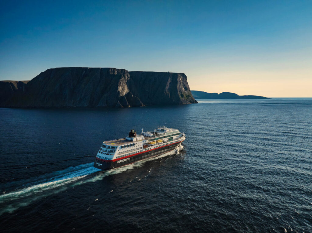 norvège cap nord croisière bateau ocean paysage observation voyage o-nord