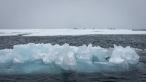 canada lancaster iceberg glace neige observation paysage voyage o-nord
