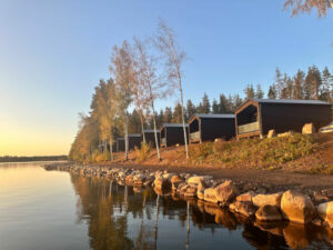 finlande radalla resort extérieur façade lac lakeside suite nature paysage charme voyage o-nord