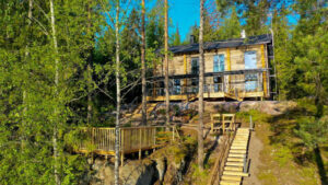 Hawkhill Cottage Resort Villa Adele chalet nature lac bois paysage luxe voyage o-nord