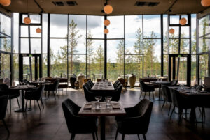 finlande rantasalmi kuru resort charme luxe salle restaurant solidaire vue foret voyage o-nord