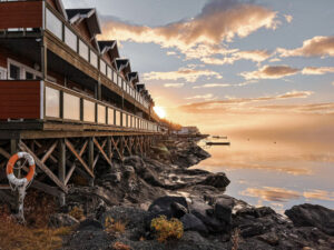 Norvège Laponie Mestervik Malangen Resort appartement lever soleil mer voyage o-nord