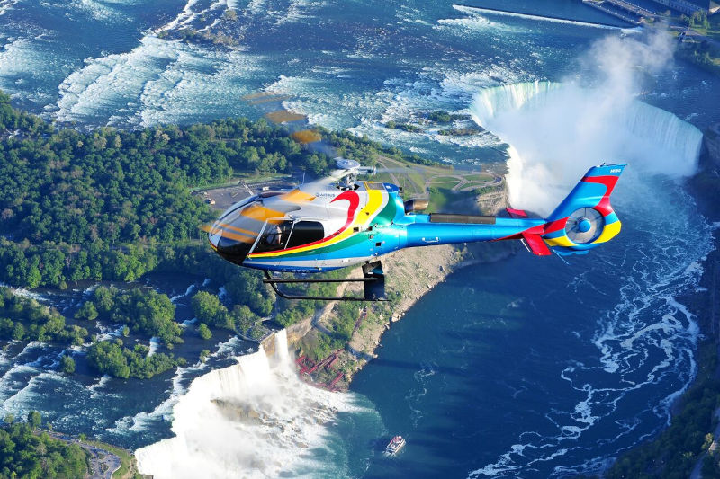 Canada Ontario Niagara Falls Chutes du Niagara Cascade Hélicoptère