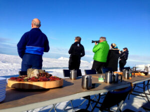 Canada Nunavut Pond Inlet Arctic Kingdom Observation Banquise Glace Safari Repas voyage o-nord