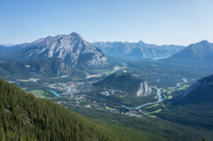 Canada Alberta Banff Discover Canada Tours Montagnes Forêts Rivière voyage o-nord