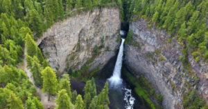 Canada Colombie Britannique Clearwater Discover Canada Tours Spahats Falls Falaise Forêts Rivière Cascade voyage o-nord