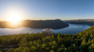 Canada Colombie Britannique Île de Vancouver Discover Canada Tours Malahat SkyWalk Canopée Panorama Montagnes Forêts Coucher de Soleil voyage o-nord