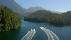 Canada Colombie Britannique Maple Leaf Adventures Great Bear Rainforest Bras de mer Bateaux Montagnes Forêt Mer Océan voyage o-nord