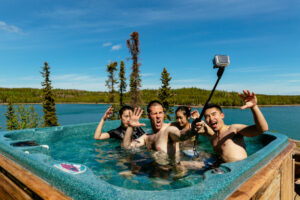 Canada Northwest Territories YellowKnife Blachford Lodge bain à remous lac