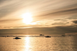 Groenland Ilulissat lever soleil baie bateau océan voyages o-nord