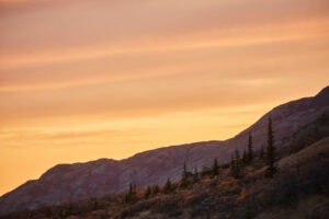 Groenland Kangerlussuaq montagnes coucher soleil arbres voyages o-nord
