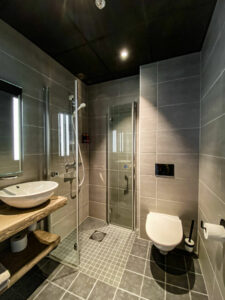 Norvège Alta Bjørnfjell Mountain Lodge salle de bain hiver voyages o-nord