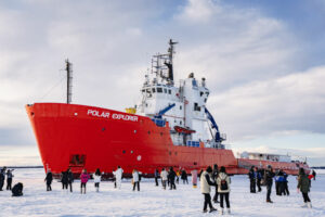 Suède Båtskärsnäs Laponie brise glace Explorer croisière hiver glace marche mer Botnie voyages o-nord