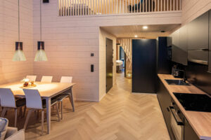 Finlande Laponie Äkäslompolo Riekko Lodge villa cuisine salle à manger mezzanine voyages o-nord