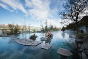 Islande Akureyri Forest Lagoon spa baignade extérieur personnes été voyages o-nord