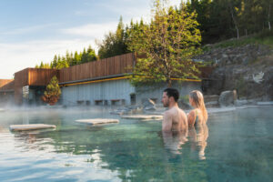Islande Akureyri Forest Lagoon spa bain extérieur gens voyages o-nord