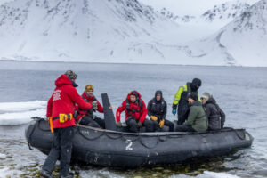 Norvège Spitzberg MS Serenissima croisière arctique sortie zodiac voyages o-nord