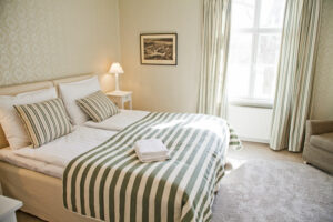 Finlande Norrmarkku Ahlström Estate chambre Kultala1 cosy fauteuil voyages o-nord