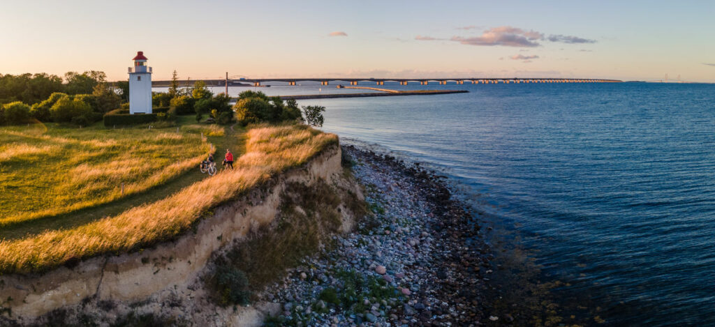 Danemark Middelfart autotour phare blanc côte pont vue eau vélo sentier voyages o-nord