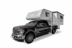 Canada Fraserway 4x4 véhicule noir camping-car transport voyage voyages o-nord