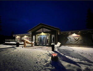 Suède Overkalix Jockfall restaurant nuit neige voyages o-nord