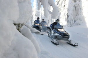Finlande Laponie Posio Livo Arctic activité safari motoneige neige voyages o-nord