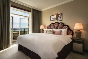 Danemark Kødge Rox Resort chambre lit hôtel vue océan voyages o-nord