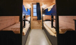 Norvège Spitzberg Longearbyen séjour aventure motoneige dortoir couchage neige voyages o-nord