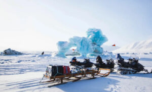 Norvège Spitzberg Longearbyen séjour aventure motoneige iceberg paysages montagnes neige voyages o-nord