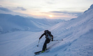 Norvège Spitzberg Longearbyen séjour aventure ski hors piste descente montagnes neige hiver paysages voyages o-nord