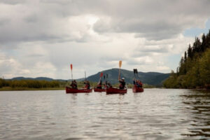 Canada Yukon séjour esprit canoë nature foret rivière Teslin foret eau voyage o-nord