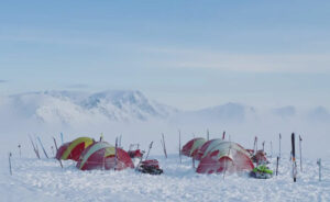 Norvège Spitzberg Longearbyen Newtontoppen Svalbard séjour expédition sommet camp tentes montagnes hiver voyages o-nord