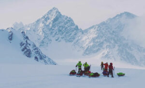 Norvège Spitzberg Longearbyen Newtontoppen Svalbard séjour expédition sommet groupe montagnes nature hiver voyages o-nord